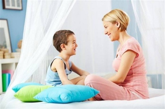 10 أسئلة يجب أن تطرحيها على أولادك اليوم