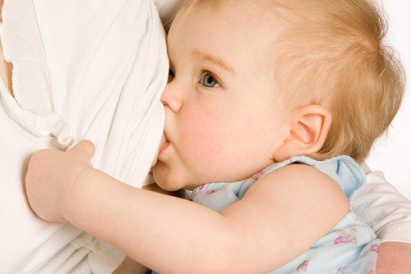 ضعف إدرار الحليب عند الأم المرضعة