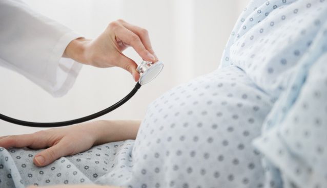 علامات تدل وجود خطورة على صحتك و صحة جنينك..