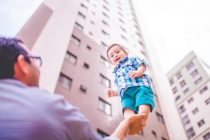 الخطوات العشر الأكثر فاعلية في تربية الأبناء